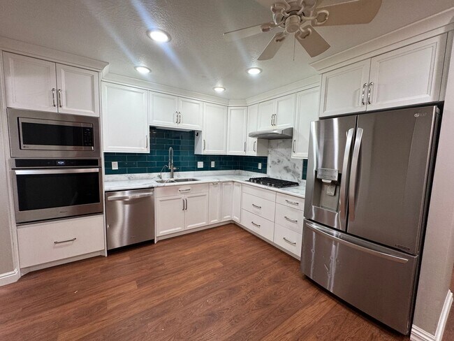 Building Photo - Beautiful main level home for sale