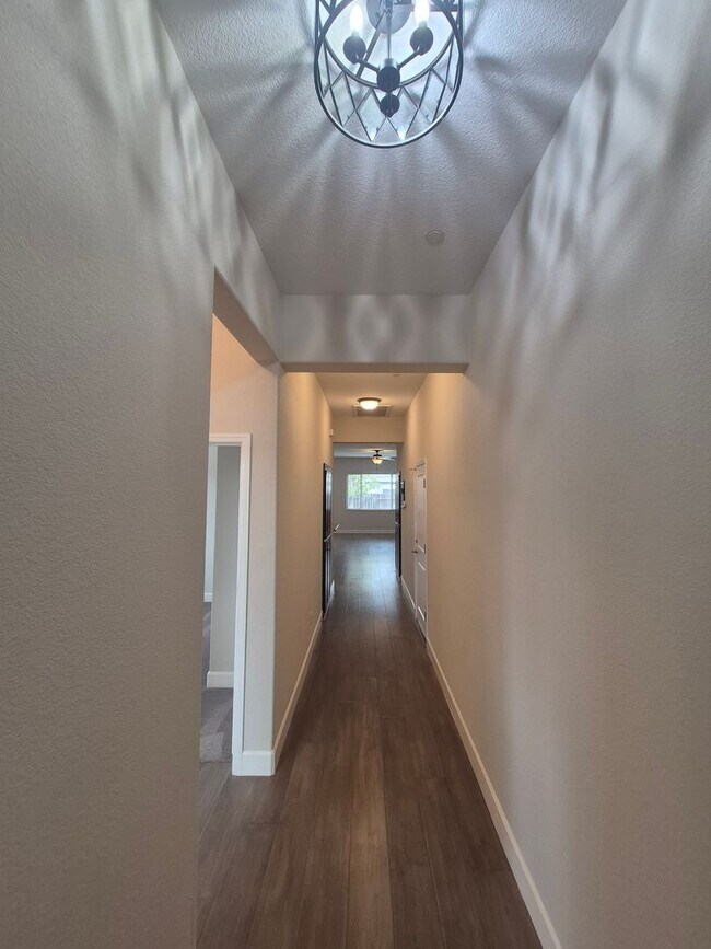 Building Photo - Now Leasing!! Gorgeous 3bd/2ba Single Story Home In Rocklin!