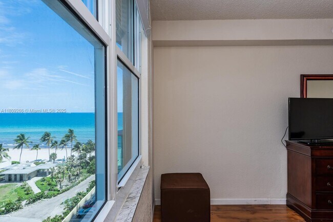Building Photo - 2501 S Ocean Dr