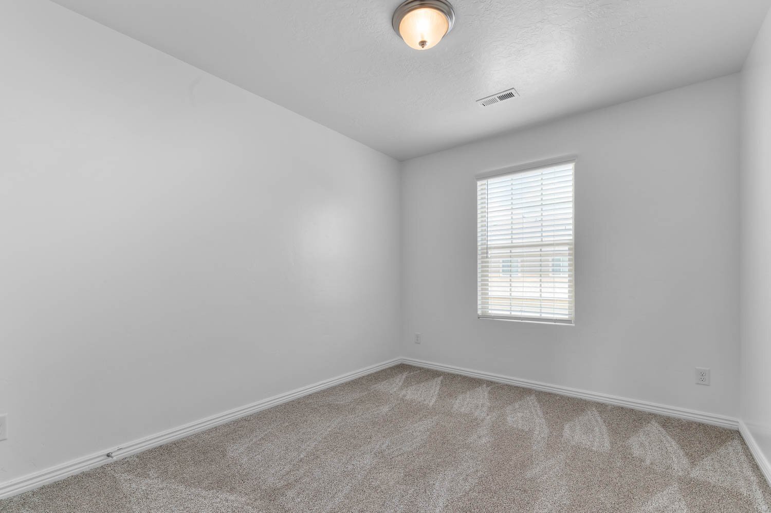 Building Photo - 246 S 1800 E