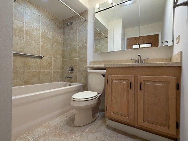 Building Photo - 1161 Parker Ln