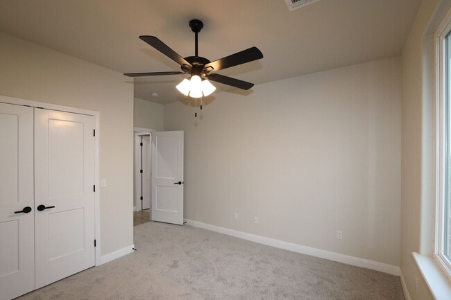 Building Photo - 3251 Tulsa Dr