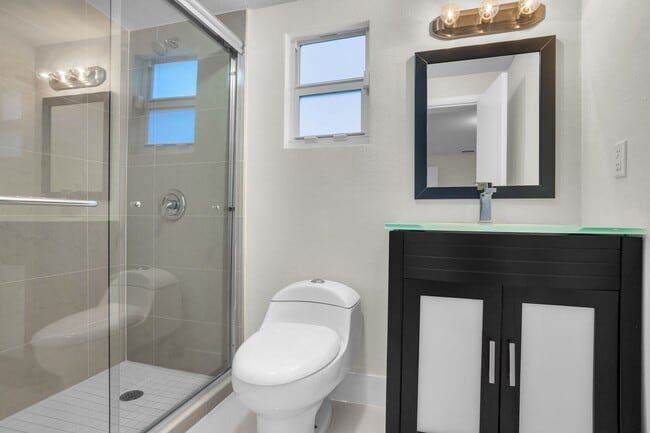 Building Photo - Rented