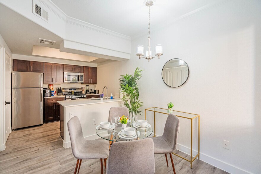 Building Photo - 2155 S 55th St