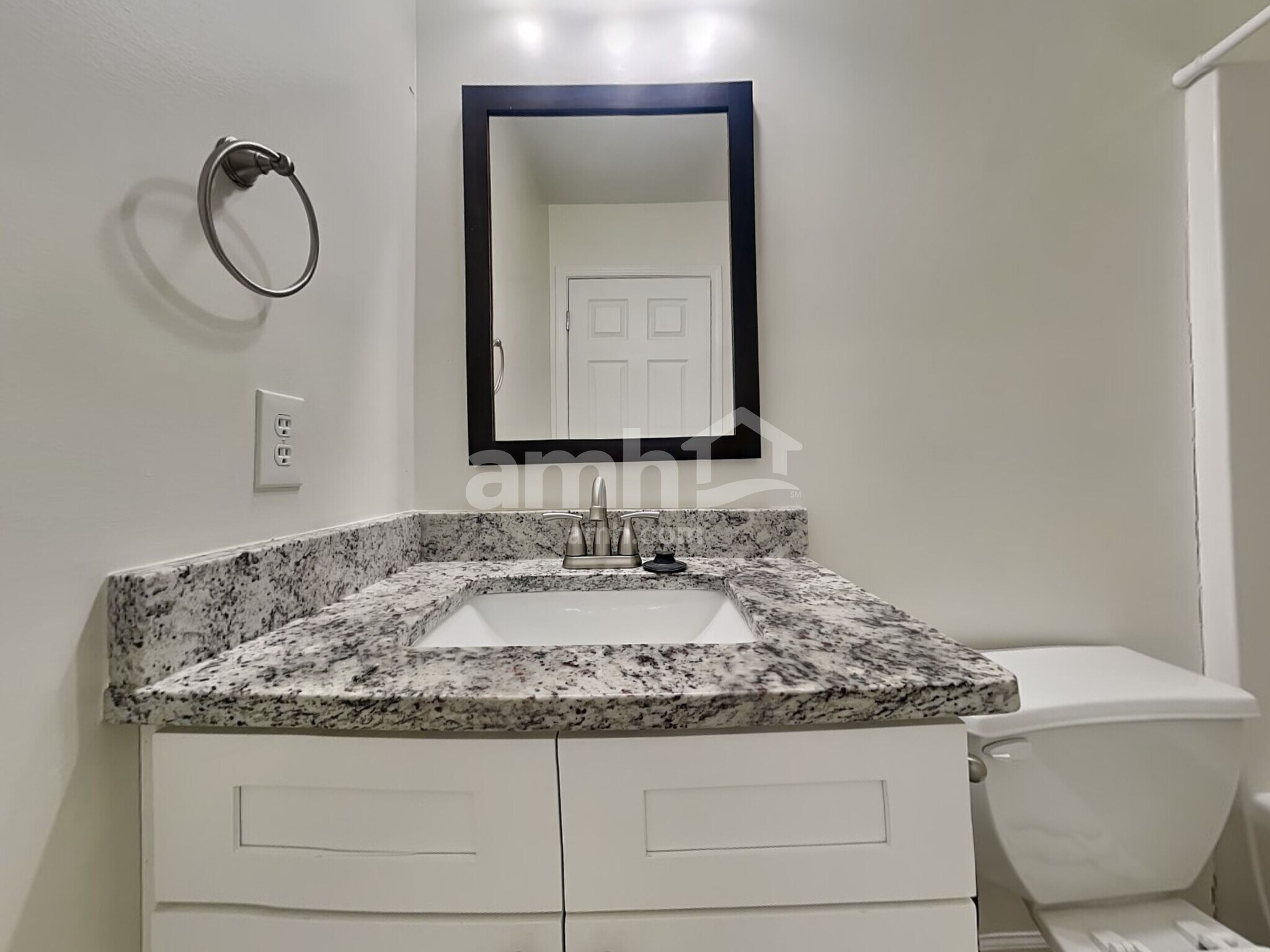 Building Photo - 791 Gardenside Cir SE