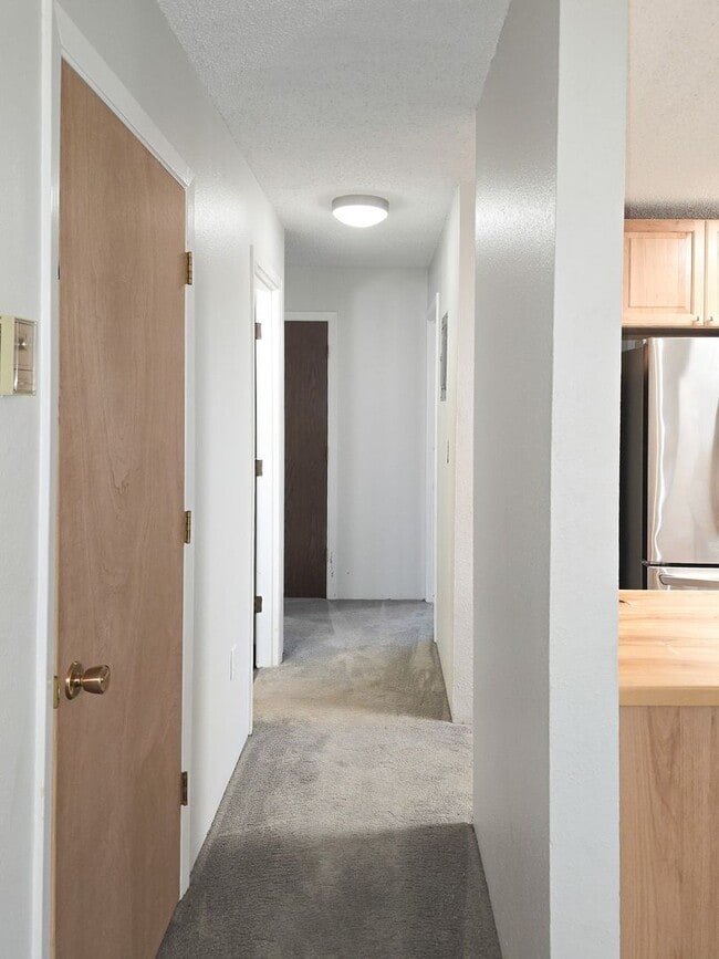 Building Photo - 2 Bed/1Ba Condo
