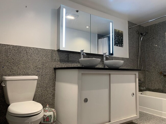 Primary Photo - 1BR - $1750