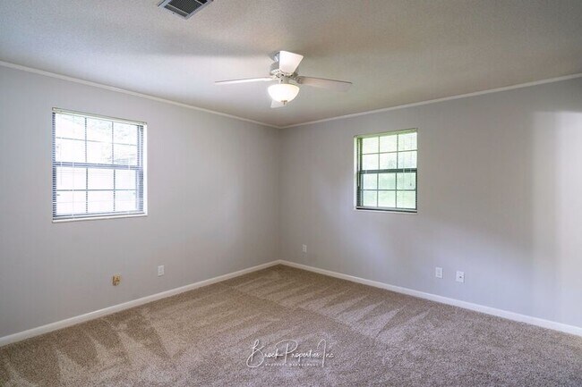 Building Photo - 6395 Duquesne Dr