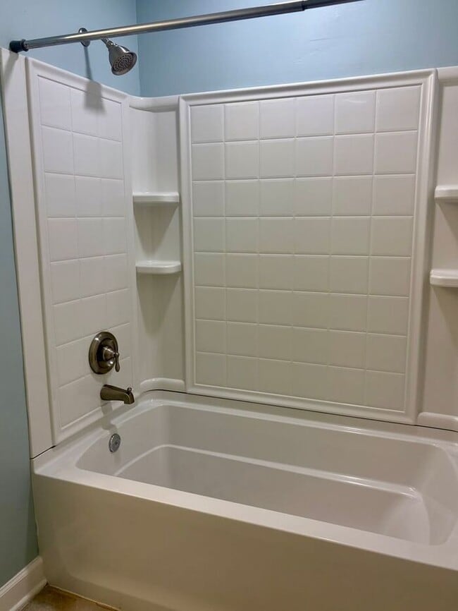 Building Photo - Quiet South Charlotte Townhome with Easy Uptown & Airport Access