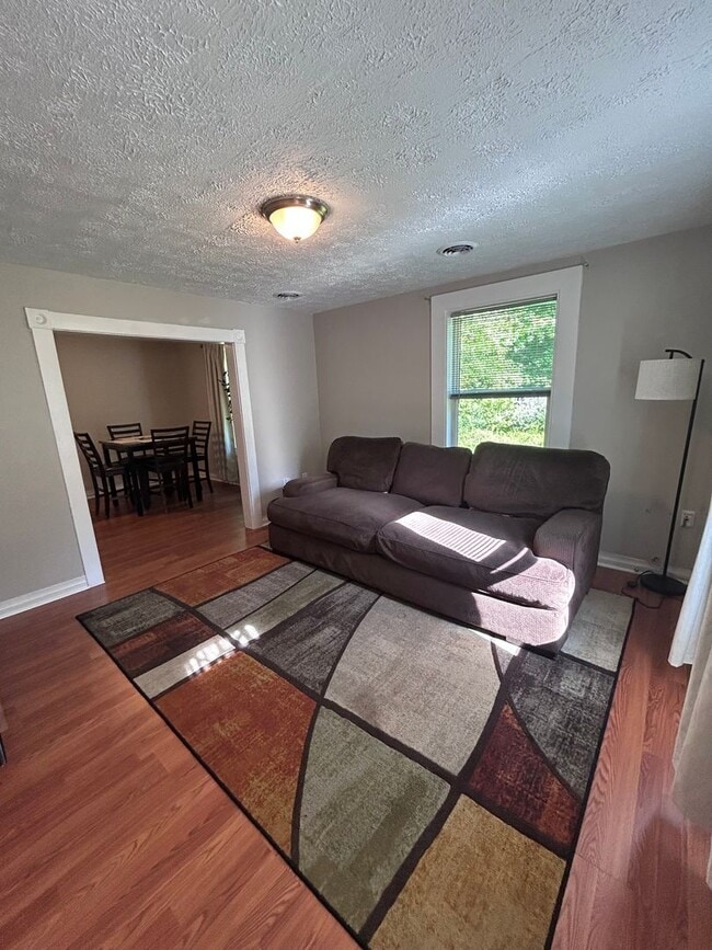 Building Photo - Fully Furnished Mid-Term Rental in Richmond’s East End