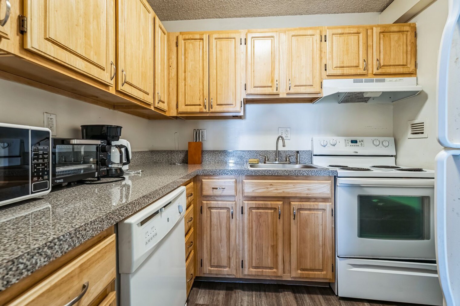 Building Photo - 1711 Bellevue Ave