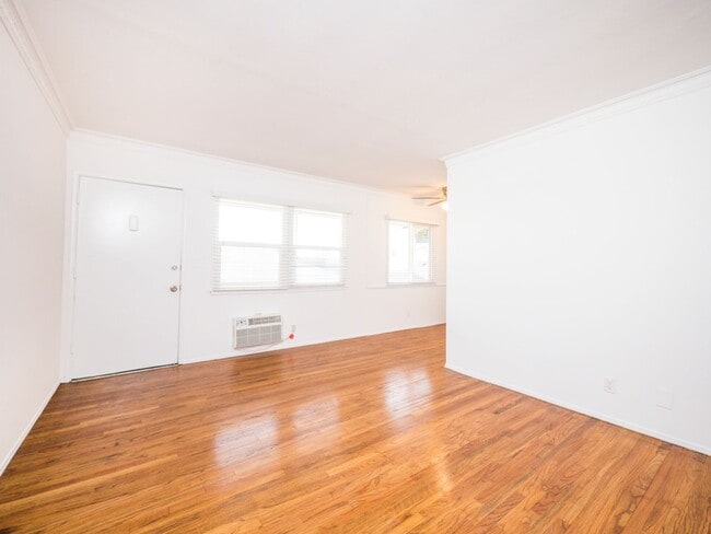 Interior Photo - 6416 W. Fountain Ave