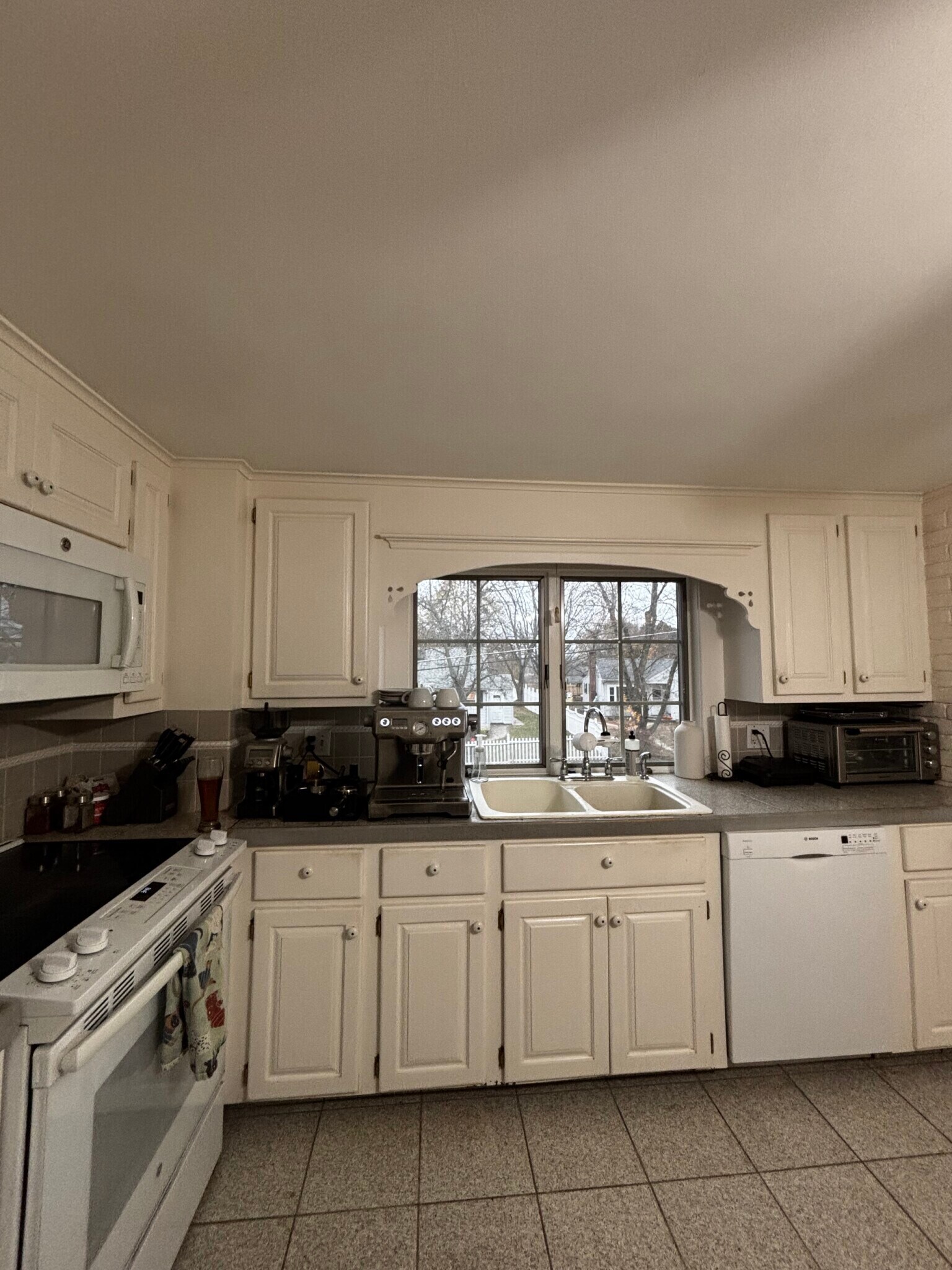 Building Photo - 30 Linwood Ave