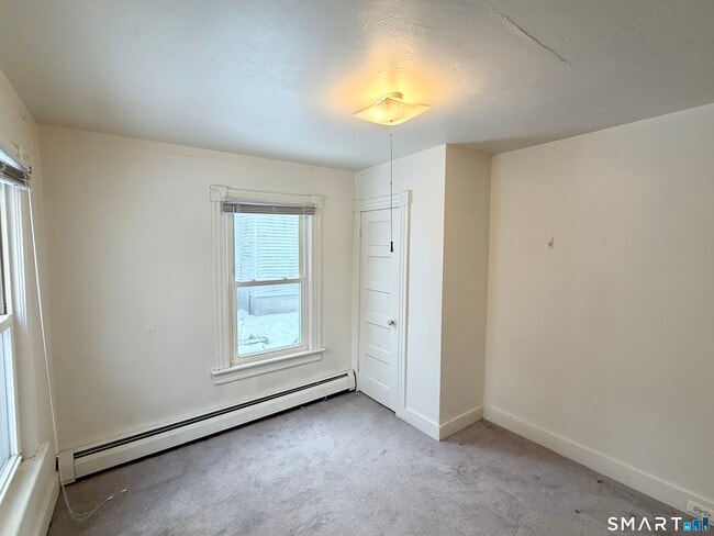 Building Photo - 225 Beechwood Ave