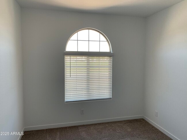 Building Photo - 5606 S Caisson Way