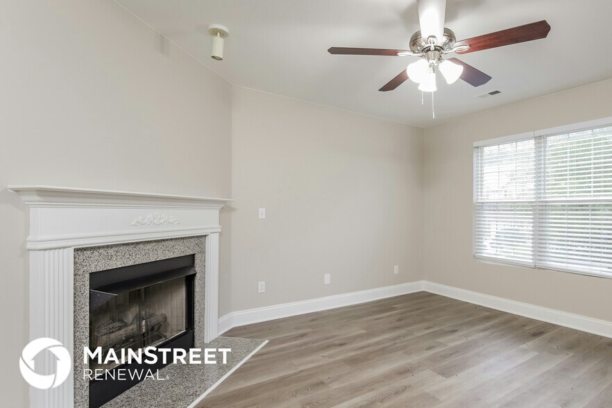 Building Photo - 1806 Savannas Run Dr