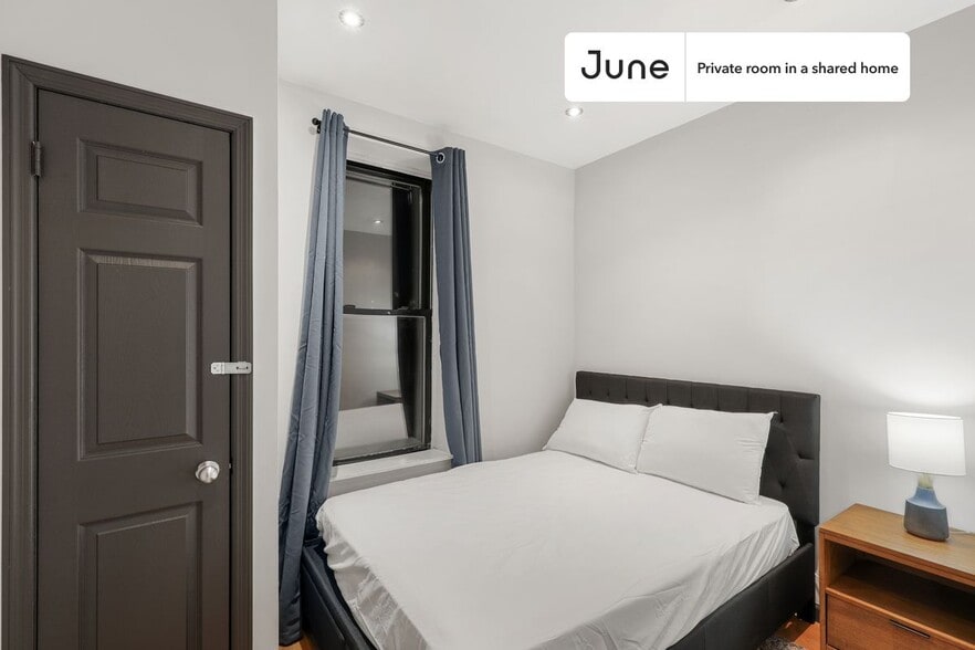 Primary Photo - Room in Shared 3 bed/1 bath home