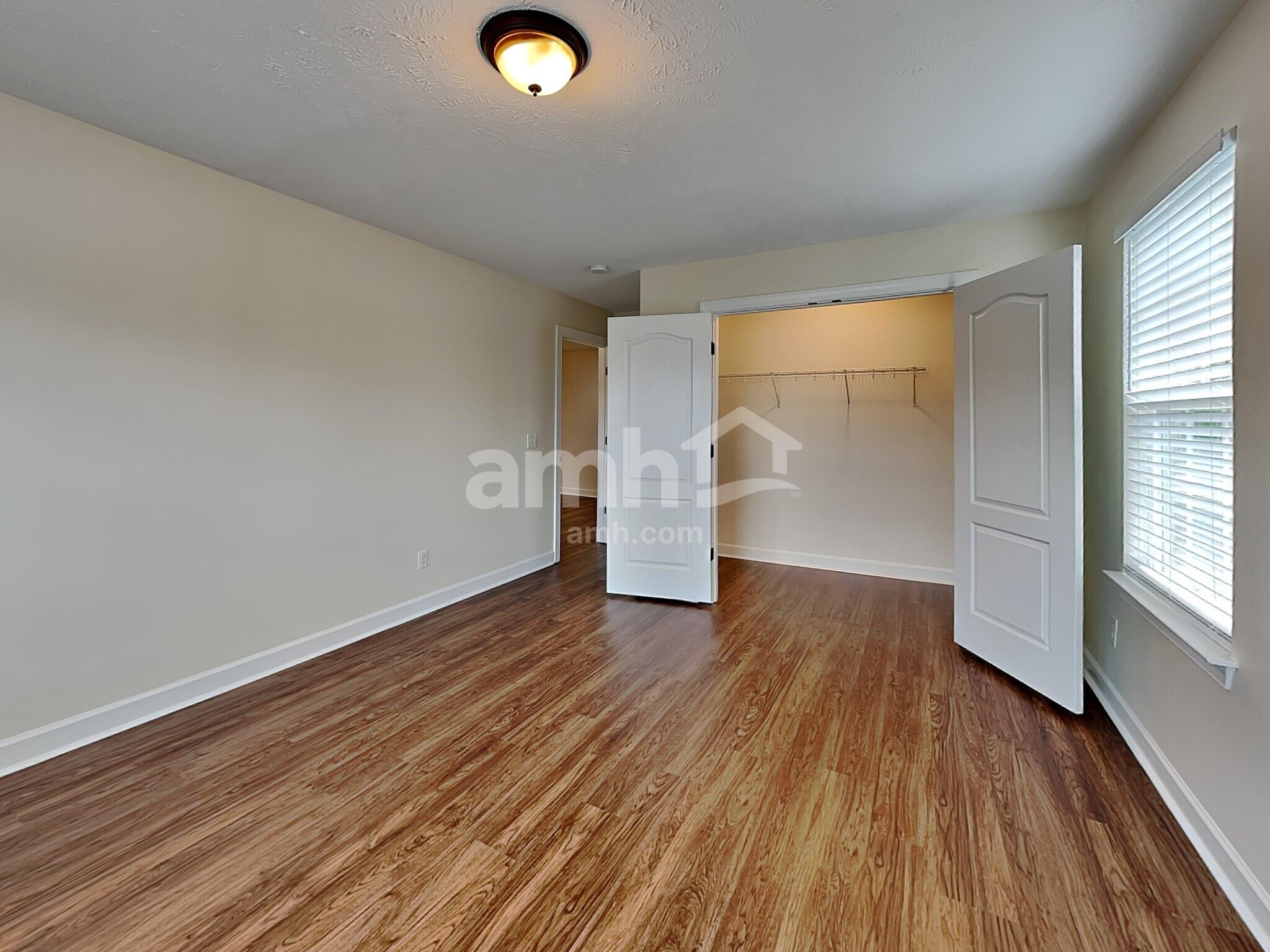 Building Photo - 6457 Sunnywood Dr