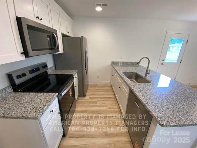 Building Photo - 299 Messner St