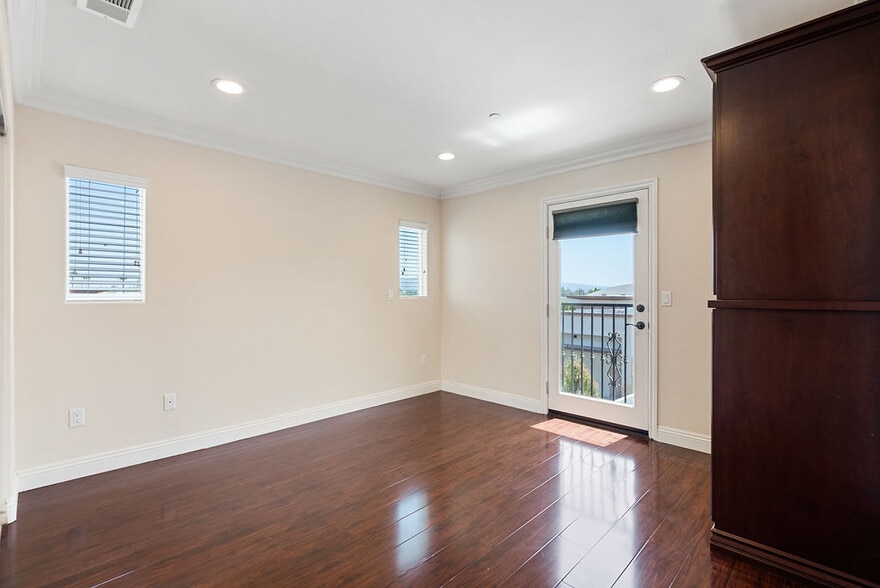 Master Bedroom - 7029 Passons Blvd