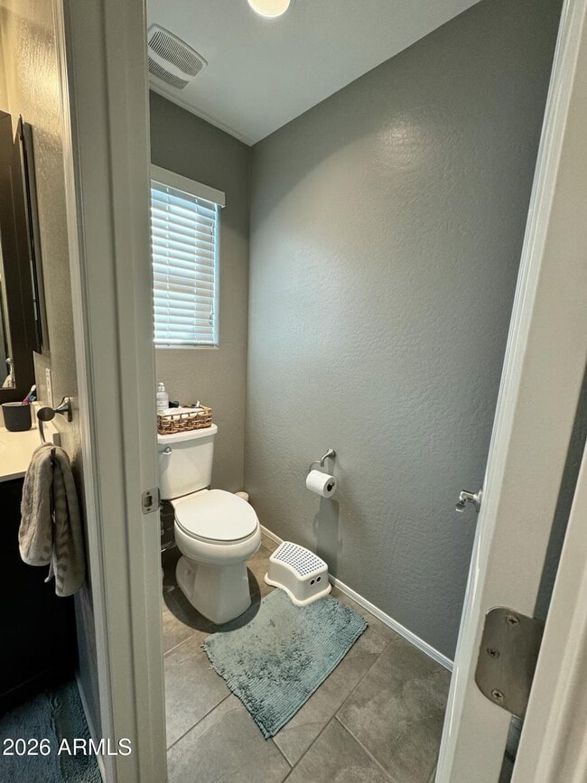 Building Photo - 4740 E Tierra Buena Ln