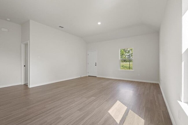 Building Photo - Brand New 3 Bed / 2 Bath Home Be the First...