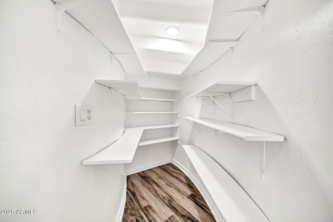 Building Photo - 7859 W Redbird Rd