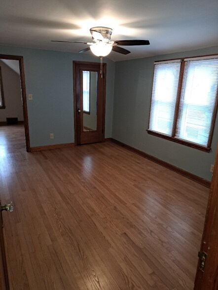 Building Photo - 1574 S 59th St