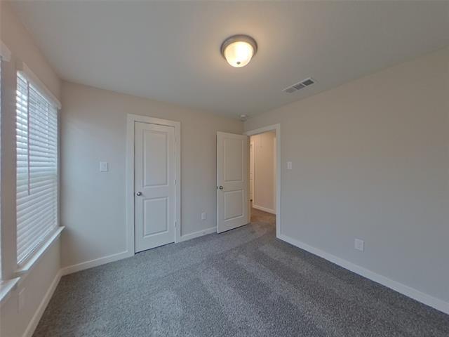 Building Photo - 317 Lincoln Cir