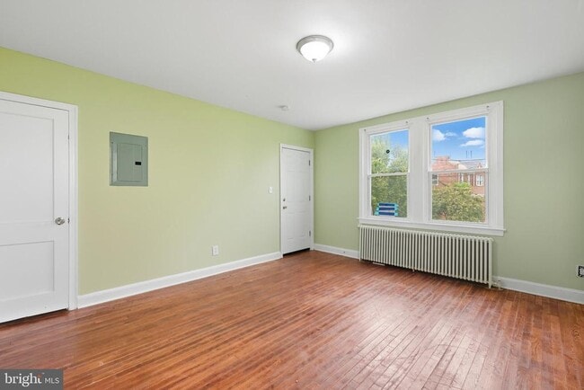 Building Photo - 3919 R St SE