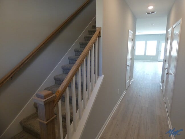 Building Photo - 5707 Dockside Dr