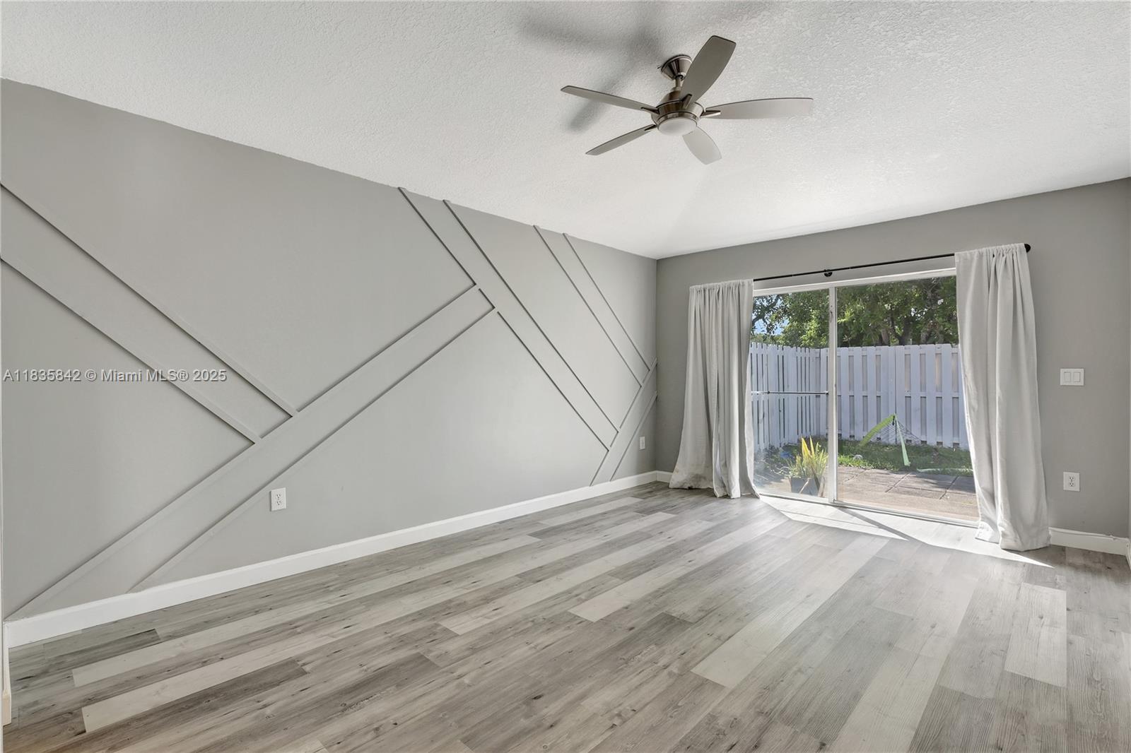 Building Photo - 13428 NW 5th Ct