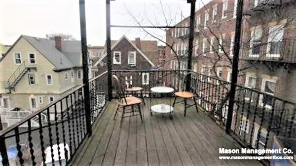 Building Photo - 32 Reedsdale St