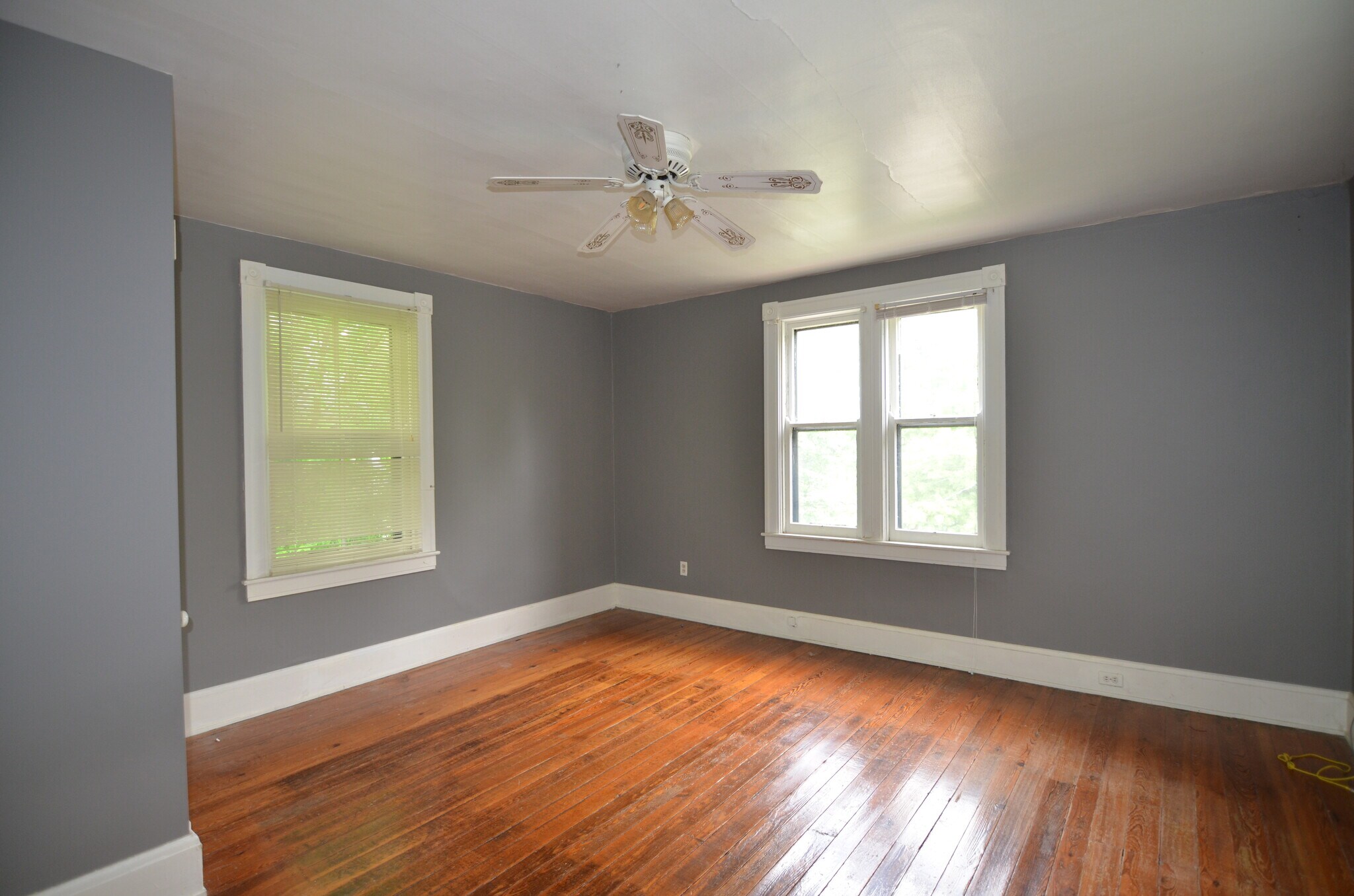 Building Photo - 1085 Church Ave