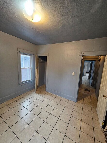 Building Photo - 3045-3047 N 39th St.