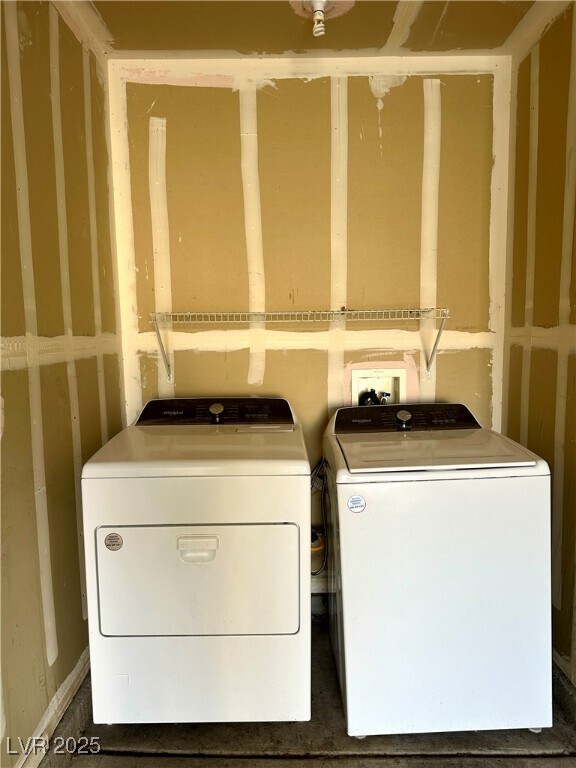 Building Photo - 2119 Tierra Del Verde St