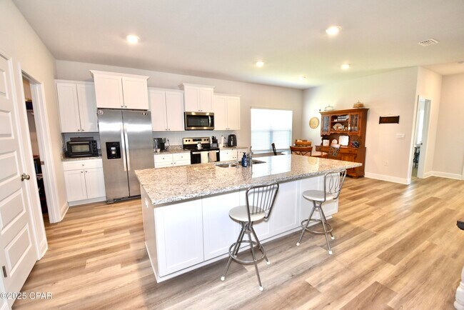Building Photo - 4858 Sweetspire Dr