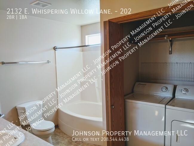 Building Photo - Whispering Willow Apartments: Modern, Conv...