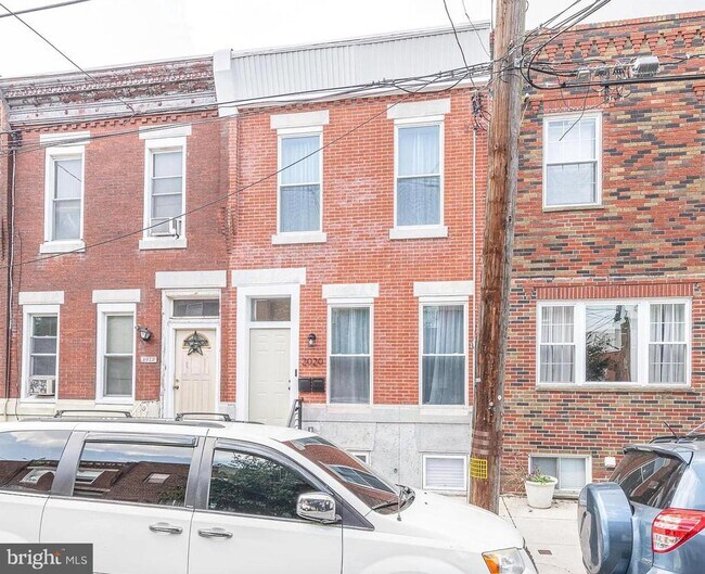 Building Photo - 2020 S 16th St