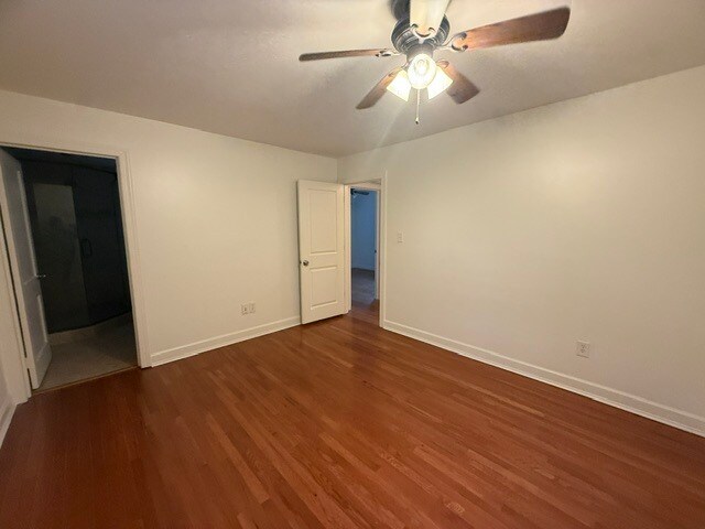 Building Photo - 2310 Fernwood Dr