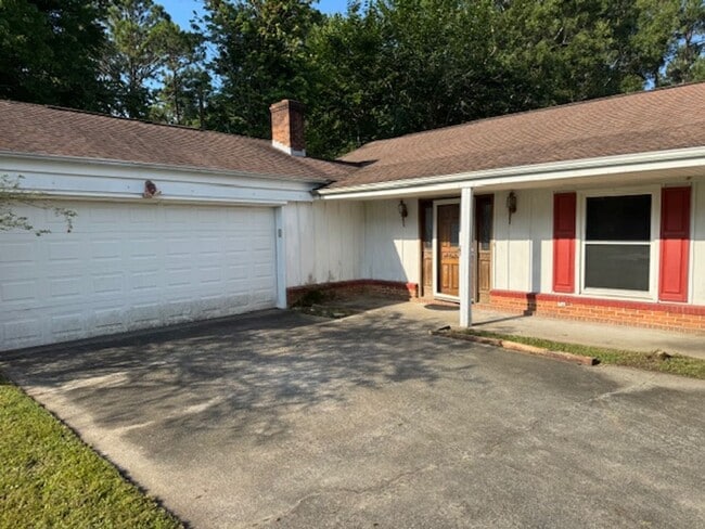 Building Photo - 715 Lee Dr