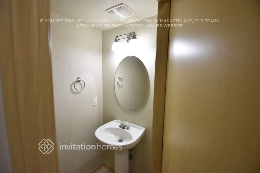 Building Photo - 17612 72nd Ave E