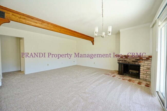 Building Photo - 120 Stanford Way