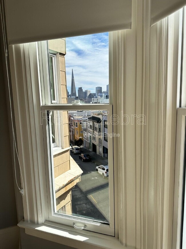 Building Photo - 1192 Pacific Ave