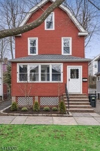 Building Photo - 32 Edgewood Rd