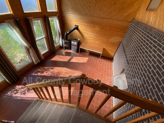 Building Photo - 1514 E Symons St