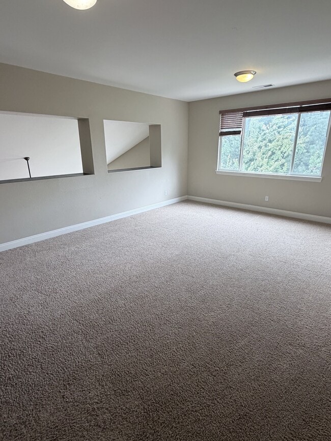 Building Photo - 615 Royal Windsor Ct