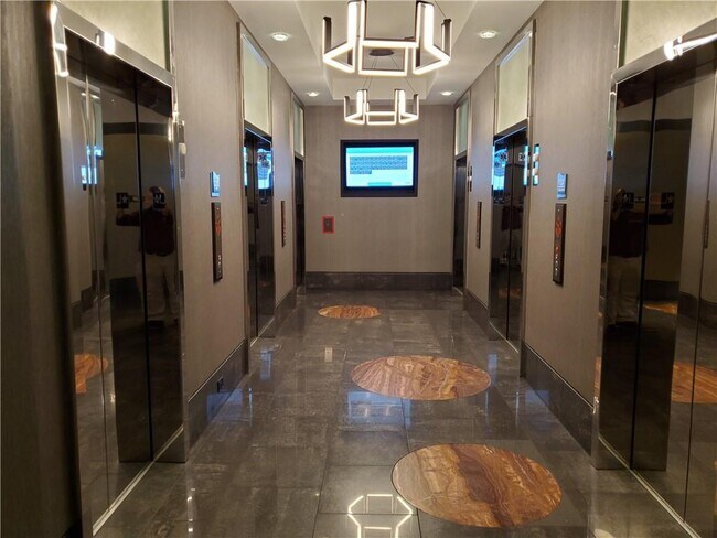 Building Photo - 1080 Peachtree St NE