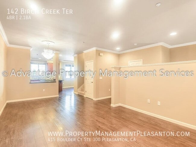 Building Photo - 142 Birch Creek Terrace