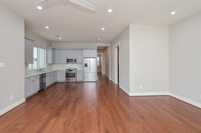 Building Photo - 18526 Bridgeway Ln